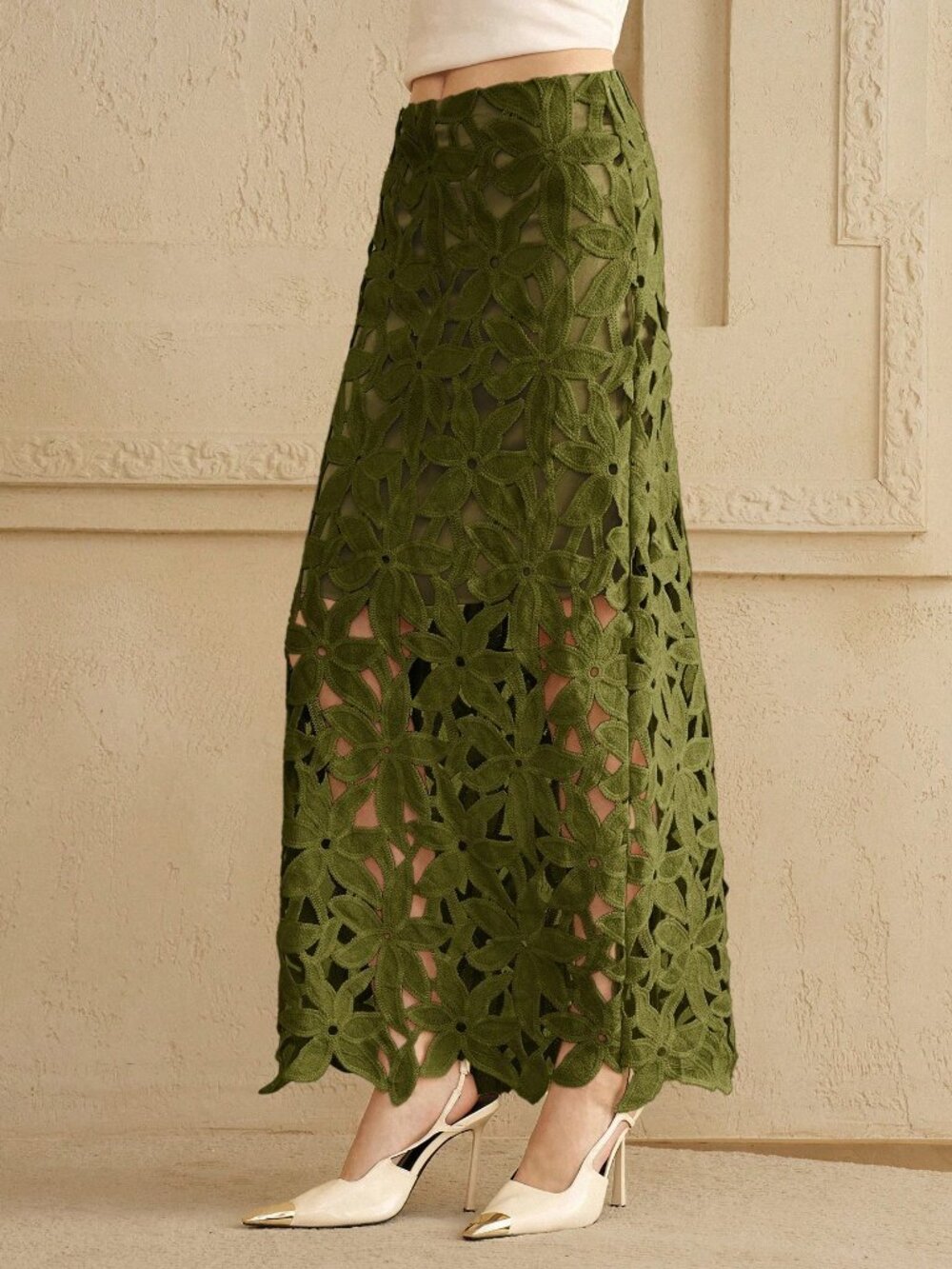 Army Green Elegant Women's Floral Cutout A-Line Skirt - Picture 8 of 9